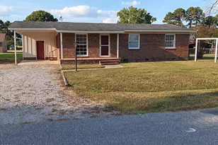 407 Pineview St, Lucama, NC 27851 - Photo 1
