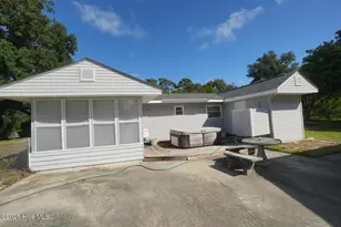 424 Trott St, Oak Island, NC 28465 - Photo 6
