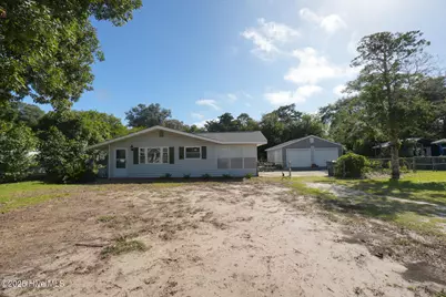 424 Trott Street, Oak Island, NC 28465 - Photo 4