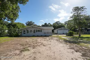 424 Trott St, Oak Island, NC 28465 - Photo 4