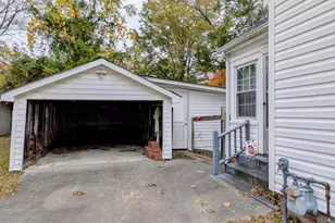 1004 Ward St, Greenville, NC 27834 - Photo 10
