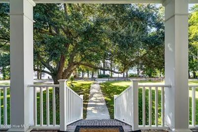 212 Lakeshore Drive, Lake Waccamaw, NC 28450 - Photo 2
