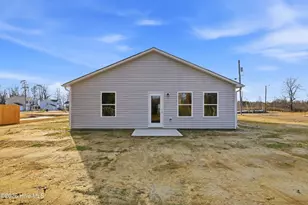 202 Streamlet Dr, Fremont, NC 27830 - Photo 4