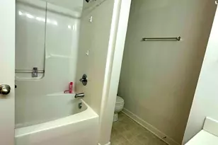 202 Springwood Dr, Jacksonville, NC 28546 - Photo 10