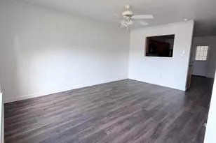 202 Springwood Dr, Jacksonville, NC 28546 - Photo 2