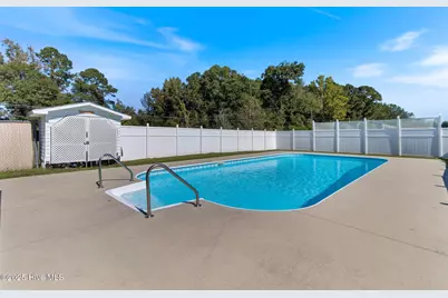 410 Elizabethtown Road, Bladenboro, NC 28320 - Photo 36
