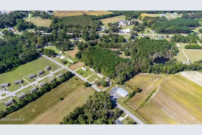 410 Elizabethtown Road, Bladenboro, NC 28320 - Photo 30