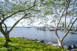 516 S Water St, Oriental, NC 28571 - Photo 8