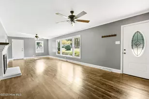 302 Juanita Ave, Hamlet, NC 28345 - Photo 6