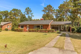 302 Juanita Ave, Hamlet, NC 28345 - Photo 4