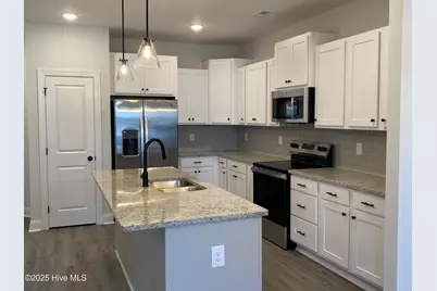 1404 B Hartley, Greenville, NC 27834 - Photo 6