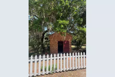 1042 N Hummingbird Lane SE, Southport, NC 28461 - Photo 6