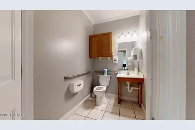 180 Coastal Lane, Jacksonville, NC 28546 - Photo 14