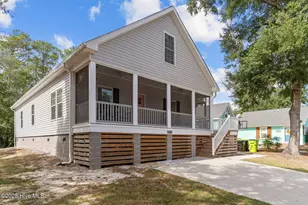 101 SW 28th St, Oak Island, NC 28465 - Photo 4