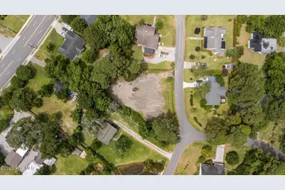 201-203 Sherwood Boulevard, Beaufort, NC 28516 - Photo 2
