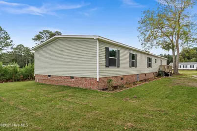 120 NW First Street, Teachey, NC 28464 - Photo 1