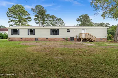 120 NW First Street, Teachey, NC 28464 - Photo 2