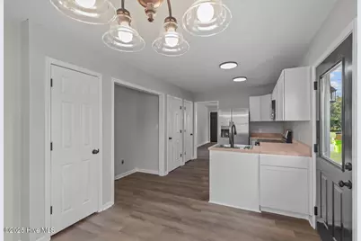 212 Lawson Street, New Bern, NC 28562 - Photo 16