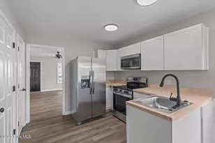 212 Lawson St, New Bern, NC 28562 - Photo 12