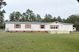 371 Maysville Ln, Tar Heel, NC 28392 - Photo 4