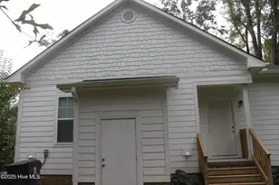 301 E Goodman St, Fair Bluff, NC 28439 - Photo 10