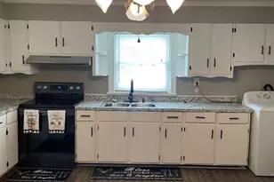 804 E Lizzie St, Selma, NC 27576 - Photo 8