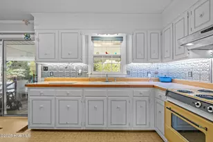 309 Barbour Rd, Morehead City, NC 28557 - Photo 6