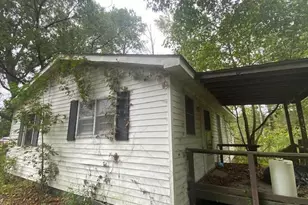 1433 Bell Town Rd, Williamston, NC 27892 - Photo 4