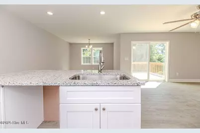 925 W Massachusetts Avenue, Southern Pines, NC 28387 - Photo 16