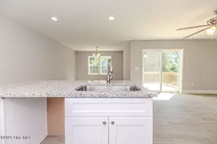 925 W Massachusetts Ave, Southern Pines, NC 28387 - Photo 16