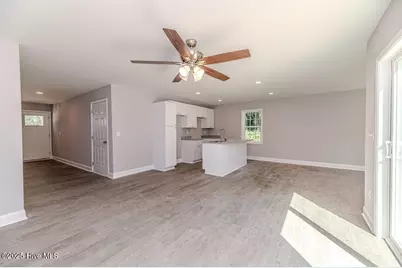 925 W Massachusetts Avenue, Southern Pines, NC 28387 - Photo 10