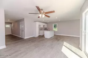 925 W Massachusetts Ave, Southern Pines, NC 28387 - Photo 10