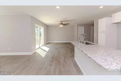 925 W Massachusetts Avenue, Southern Pines, NC 28387 - Photo 18