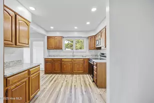 115 Pine St, Hertford, NC 27944 - Photo 8