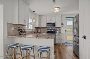 7122 Ocean Dr, Emerald Isle, NC 28594 - Photo 10