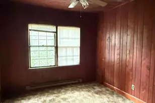 512 Nicholson St, Clinton, NC 28328 - Photo 6