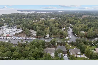 402 Whittaker Point Road, Oriental, NC 28571 - Photo 10