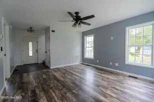 404 Silva Cove, Richlands, NC 28574 - Photo 4
