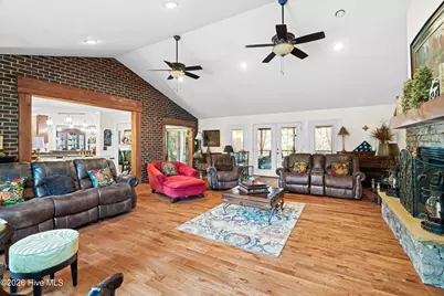 335 Sprunt Drive, Clinton, NC 28328 - Photo 2