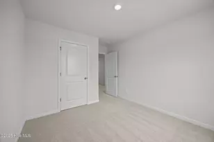 1324 S Wilshire Ct, Kinston, NC 28504 - Photo 36