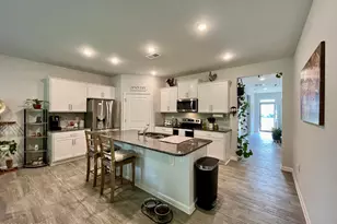 200 Gabrielle St, New Bern, NC 28560 - Photo 4