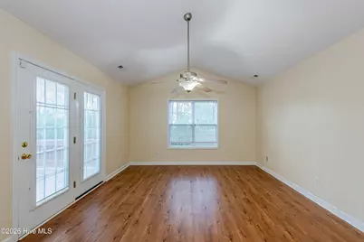 130 Whiteleaf Drive, Jacksonville, NC 28546 - Photo 14