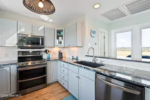 648 Ocean Blvd W, Holden Beach, NC 28462 - Photo 12