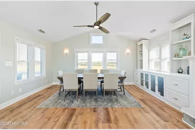 648 Ocean Boulevard W, Holden Beach, NC 28462 - Photo 10