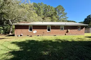 403 Henderson St, Williamston, NC 27892 - Photo 4