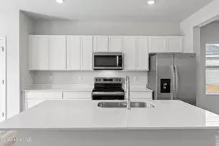 612 S Squires Run Ln, Richlands, NC 28574 - Photo 16