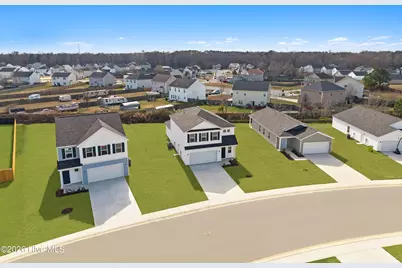 612 S Squires Run Lane, Richlands, NC 28574 - Photo 4