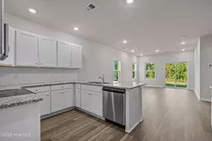 313 Parkington Ln, Ocean Isle Beach, NC 28469 - Photo 8