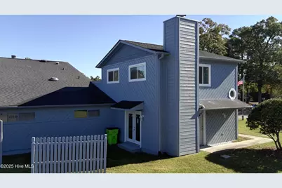 32 Harbour Walk, New Bern, NC 28562 - Photo 1