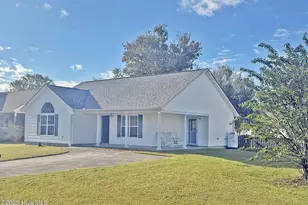4901 N Hampton Dr SE, Southport, NC 28461 - Photo 4